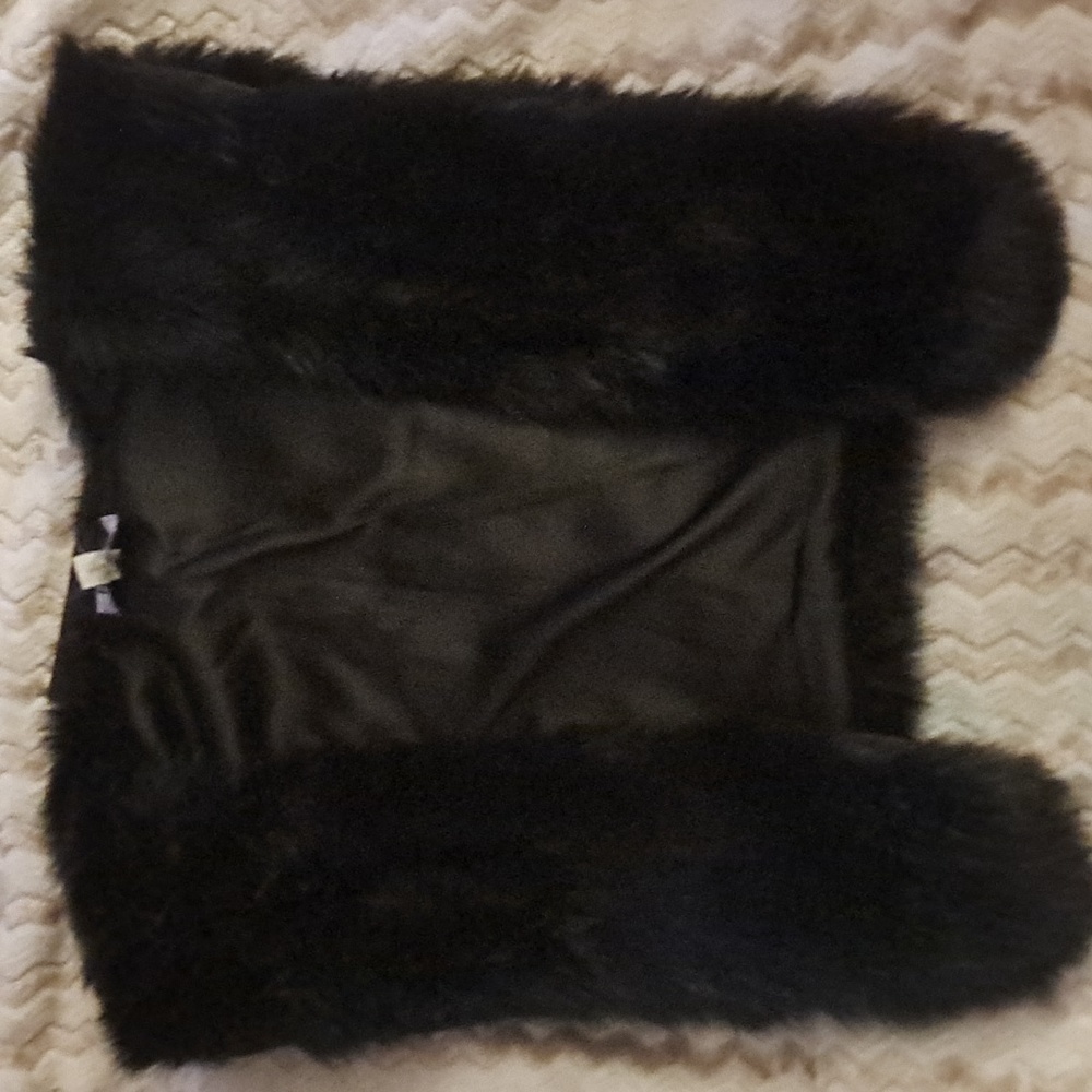 Mia faux fur throw over vest